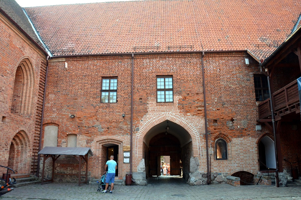 Ostróda-Dziedziniec zamku krzyżackiego